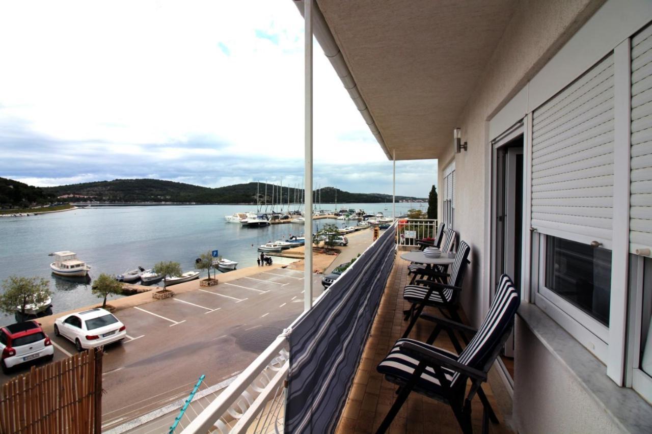 Apartment Masa Tisno Esterno foto